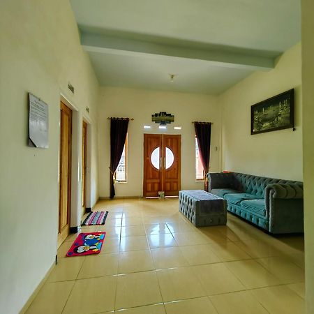 Nina Guest House Uin Malang Ngadipuro Luaran gambar